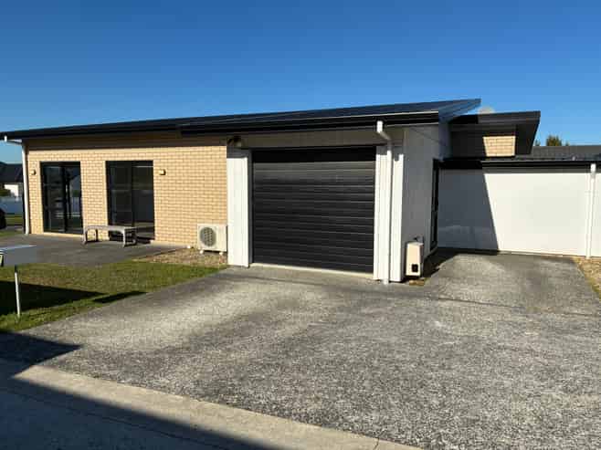 72 Sylvester Crescent, Flagstaff