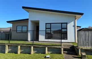 72 Sylvester Crescent, Flagstaff