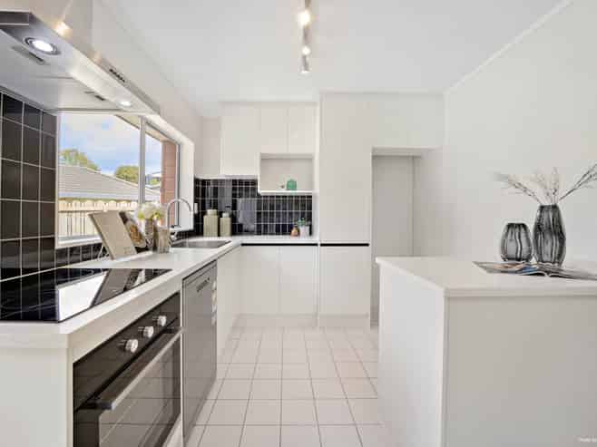 14 Lanier Place, Glendene