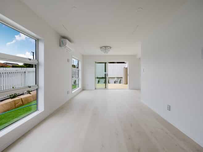 8/48 Claude Road, Manurewa