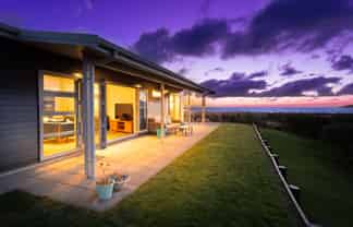 5 Ocean Vista Lane, PARAPARAUMU