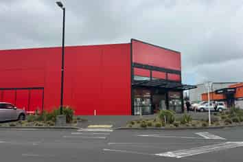 BULK RETAIL OR LARGE HOSPITALITY
