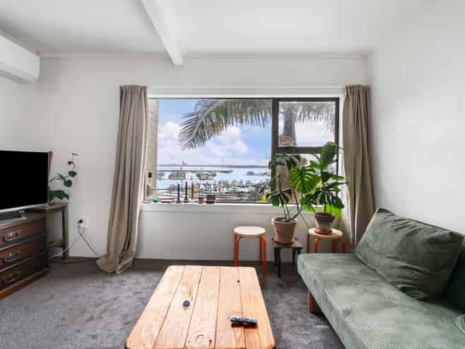 3/5 London Street, Saint Marys Bay