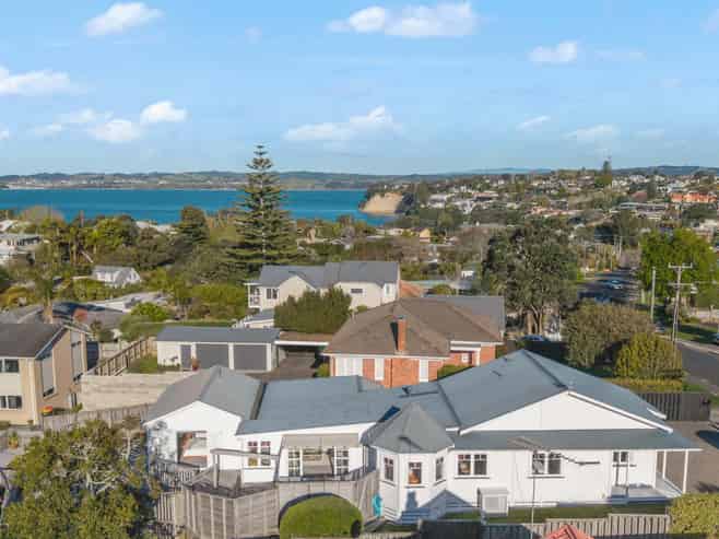 62 Beach Road, Mellons Bay