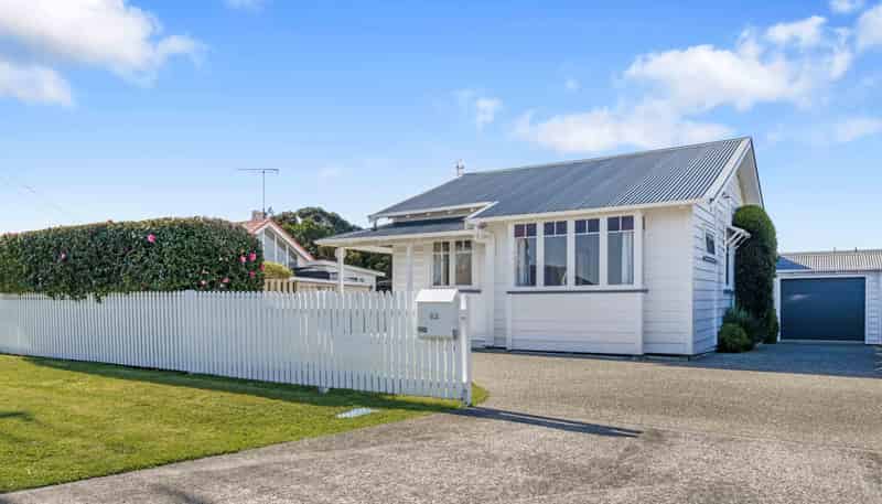 62 Beach Road, Mellons Bay