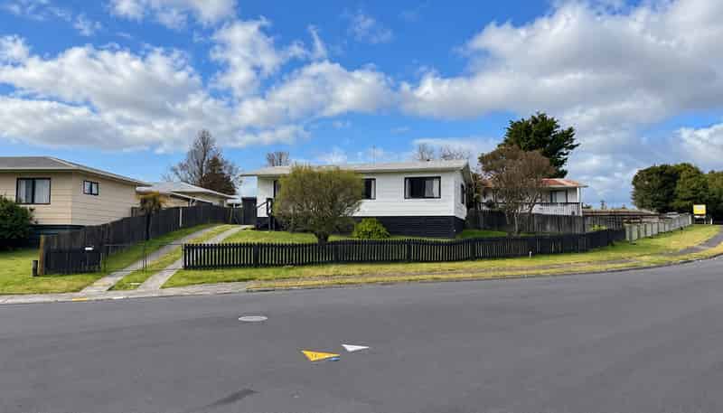 B/19 Grayson Ave, Mangakakahi