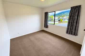 B/19 Grayson Ave, Mangakakahi