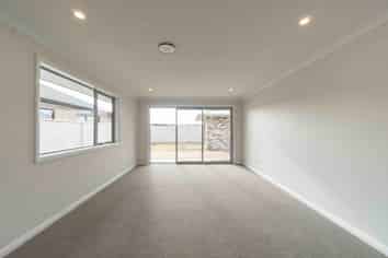 10 Ruia Crescent, Cambridge
