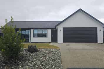 8 Cumberland Road, Lower Shotover