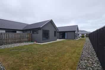 8 Cumberland Road, Lower Shotover