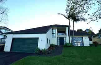 1/70 Gosford Drive, Botany Downs