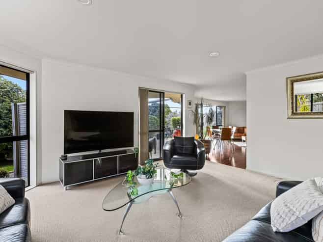 40 Rivervale Grove, Stanmore Bay