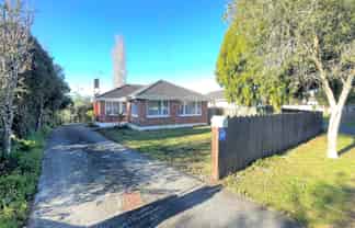 16 Tindall Crescent, Otara