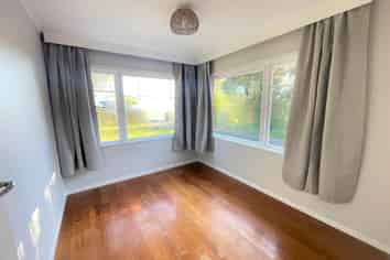 16 Tindall Crescent, Otara