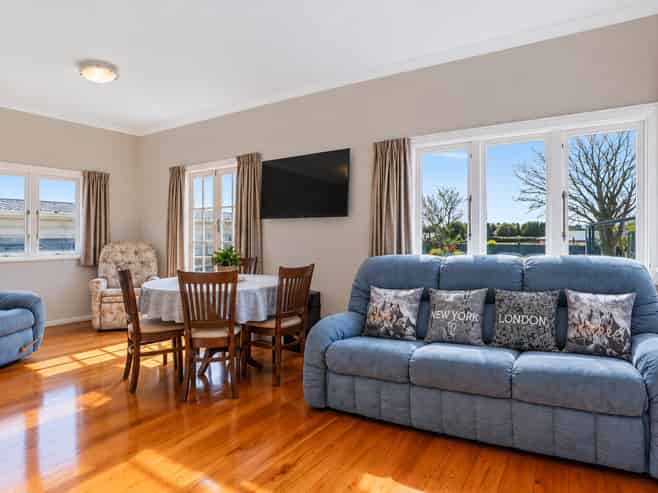 82 Glover Road, Hawera