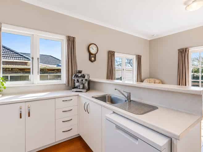 82 Glover Road, Hawera