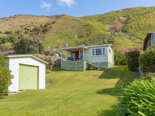 275 Mataikona Road, Mataikona