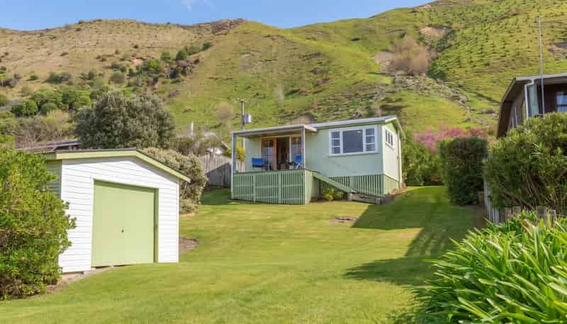 275 Mataikona Road, Mataikona