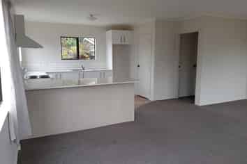 2/10 Evans Road, Glen Eden