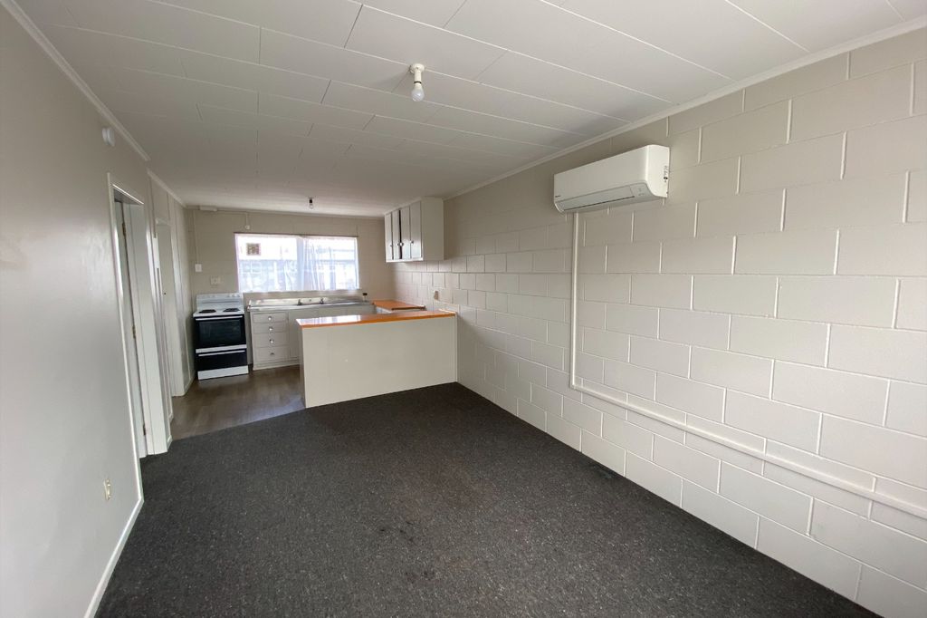 Upstairs one bedroom unit – CBD 2