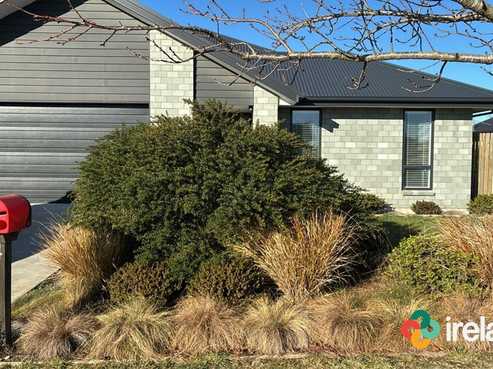 4 Cedric Place, Darfield