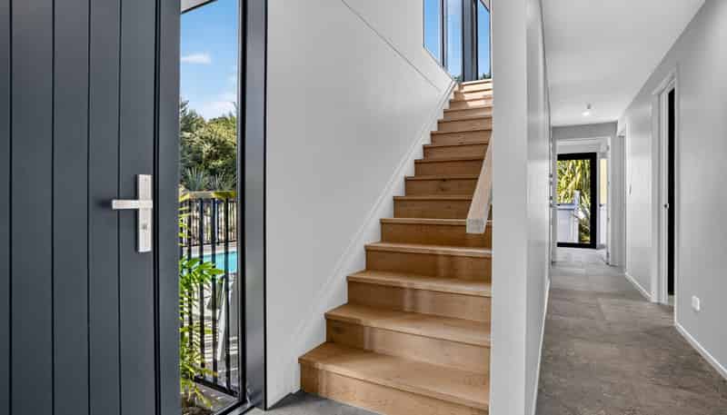 102 The Ridge, Langs Beach