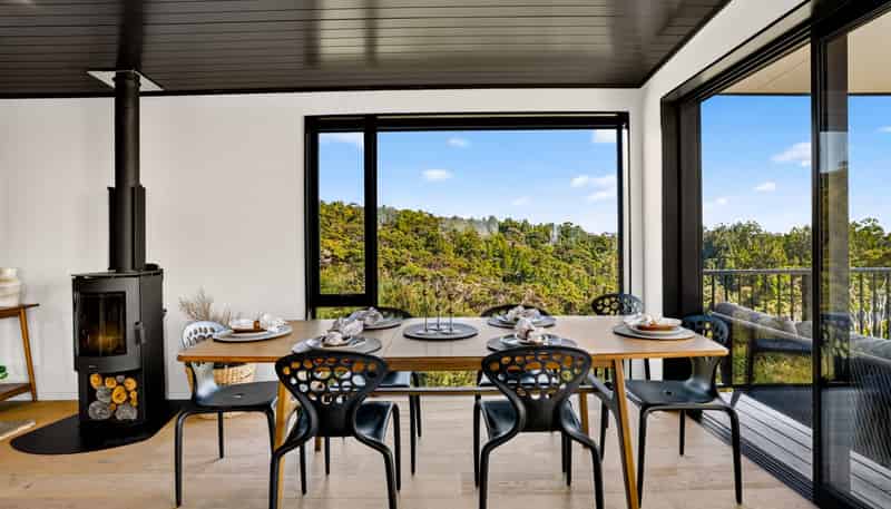 102 The Ridge, Langs Beach