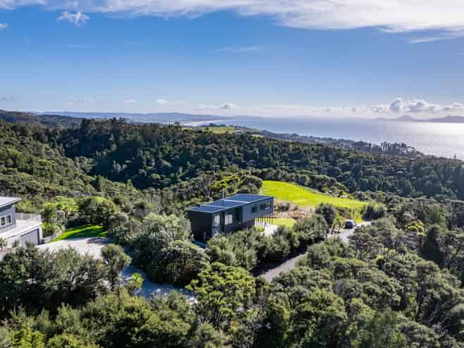 102 The Ridge, Langs Beach