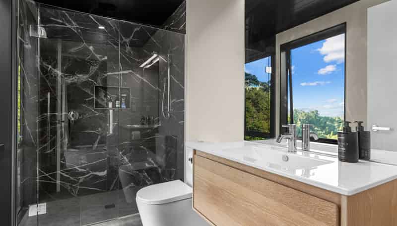 102 The Ridge, Langs Beach