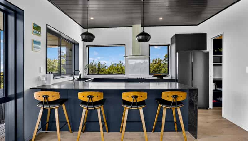 102 The Ridge, Langs Beach