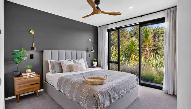 102 The Ridge, Langs Beach