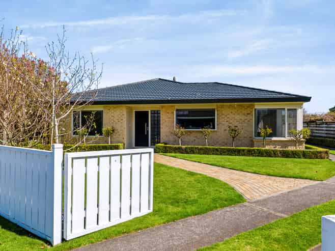 6 Edna Wills Place, Hawera