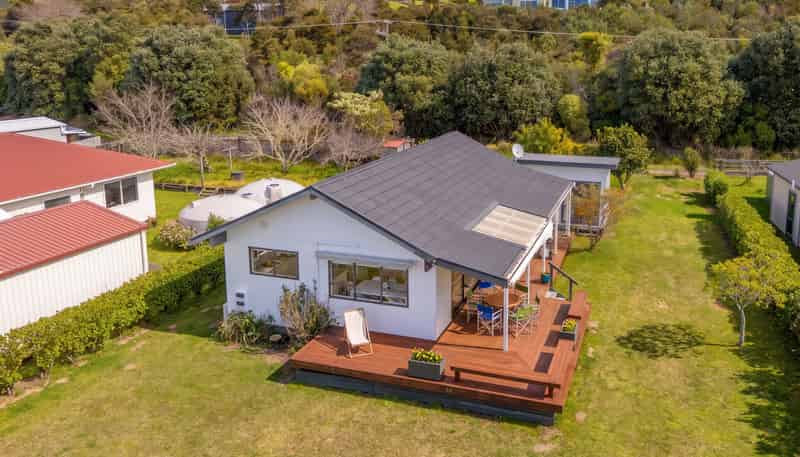 44 Scott Drive, Cooks Beach