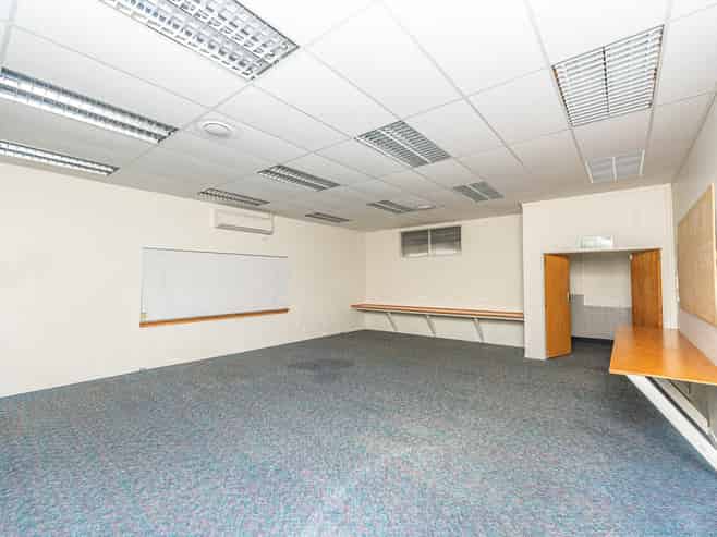 Multi office complex