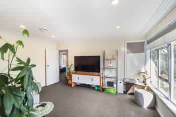 32A Buller Crescent, Manurewa
