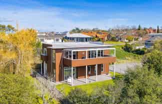 10 Bedford Terrace, Waipukurau