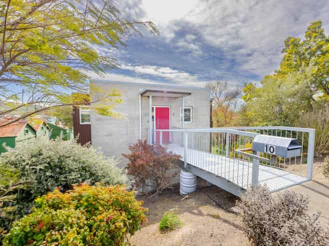 10 Bedford Terrace, Waipukurau