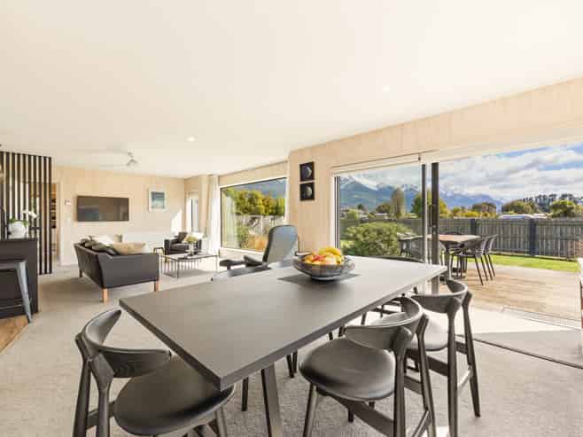 50 Coll Street, Glenorchy