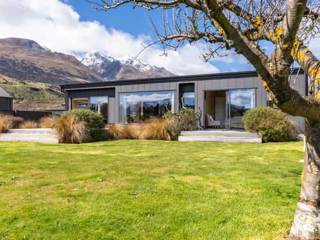 50 Coll Street, Glenorchy