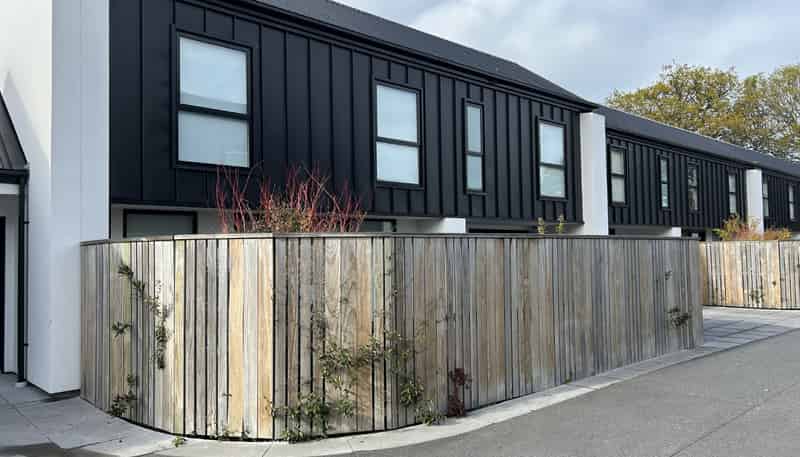 2/143  Cranford Street, Saint Albans
