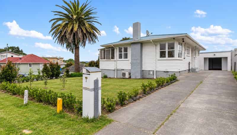 2 Portman Road, Mount Wellington
