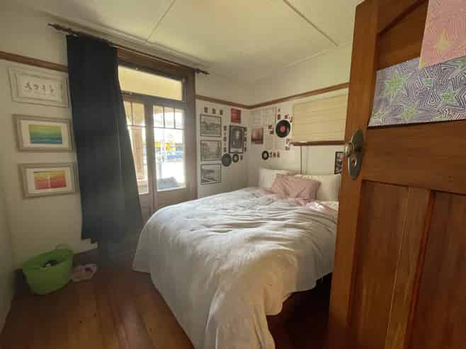 3 The Parade, Island Bay