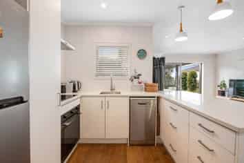  Balboa Drive, Matakatia