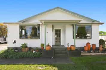 30 Memorial Place, Waitara