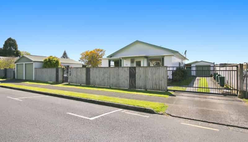 30 Memorial Place, Waitara