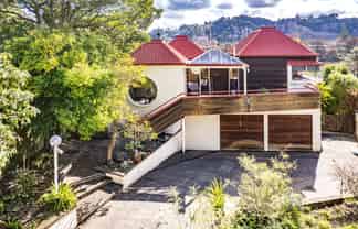 9 Riverbank Road, Okoia
