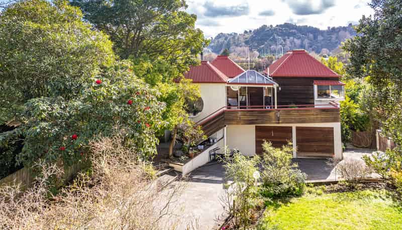 9 Riverbank Road, Okoia