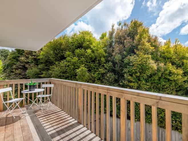 2/54 Stapleford Crescent, Browns Bay