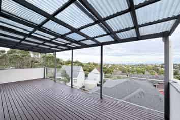 152 Weatherly Road, Torbay