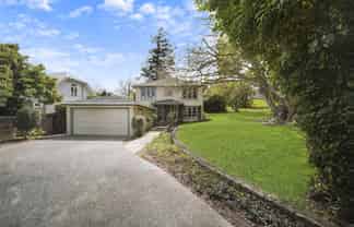 36 Golf Road, Epsom